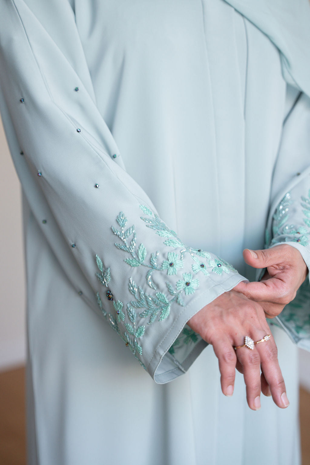 MIST - Front Open Buttoned Nada Abaya