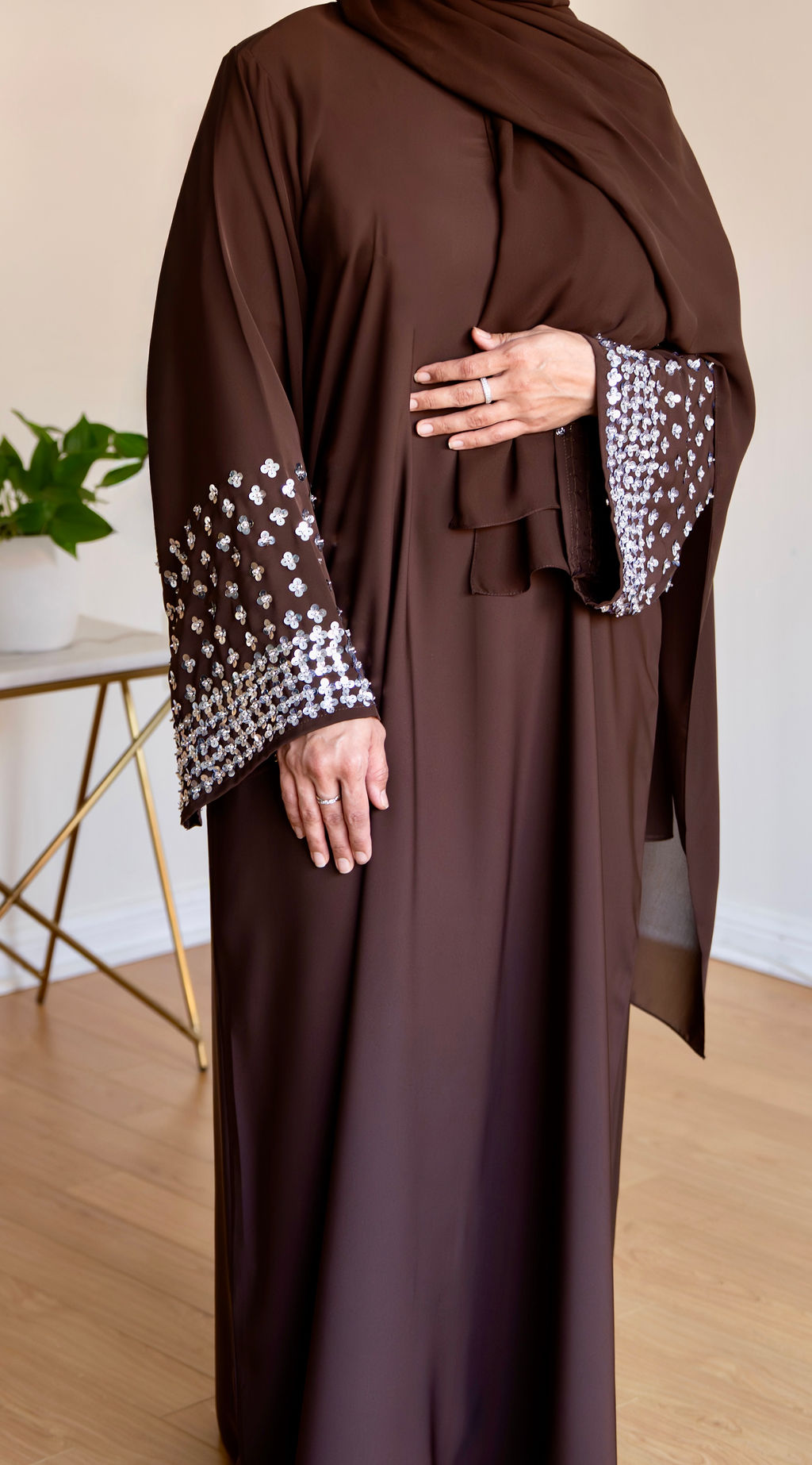 UMBER - Closed Zippered Nada Abaya