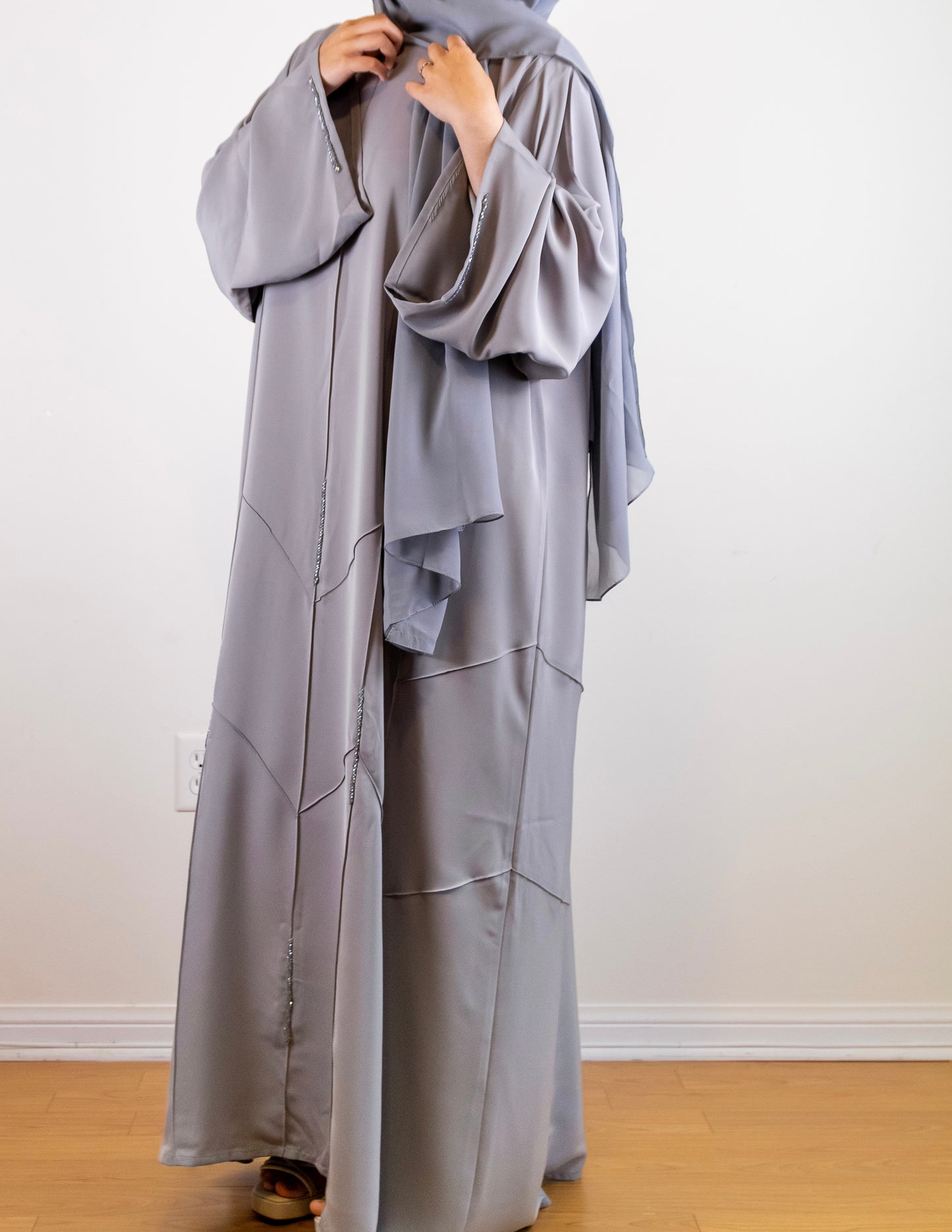 SAMAA - Front Zipper Nursing-Friendly Nada Abaya